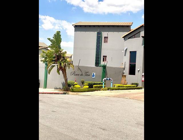 2 BEDROOM PROPERTY TO RENT IN HONEYDEW GROVE